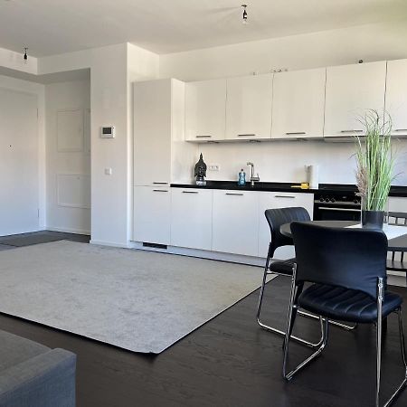 Luxury Waterfront Apartment Berlino Esterno foto