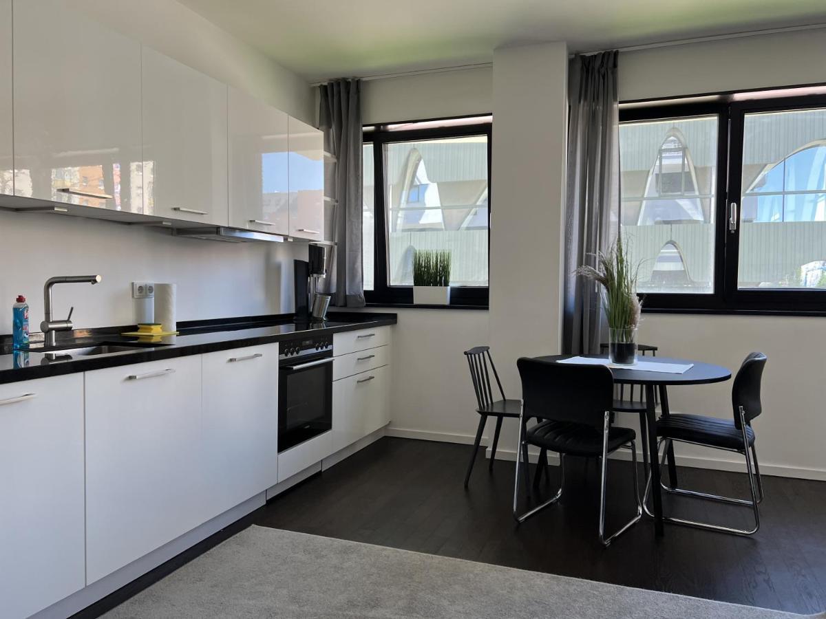 Luxury Waterfront Apartment Berlino Esterno foto